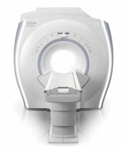 GE Signa Explorer 1.5 Т МР-томограф в диагностическом кабинете с апертурой 60 см