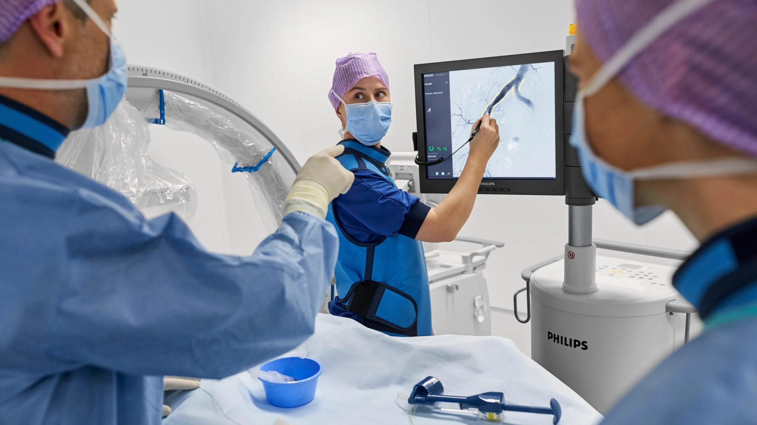 zenition 70 мобильная С-дуга Philips Zenition 70 в операционной